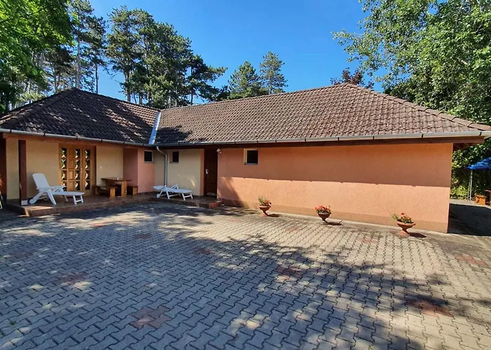 Near In Siofok-balaton 20002 アパート シオーフォク